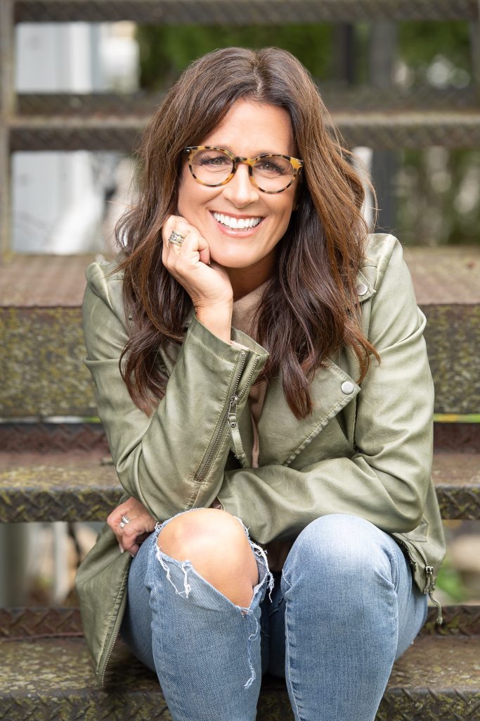 Cathy Headshot 1 2022